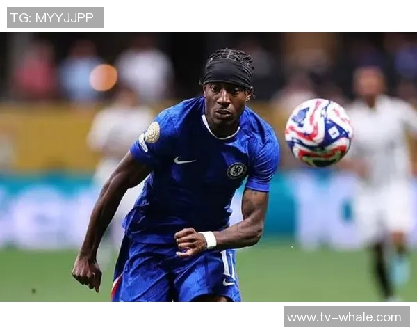 马杜埃凯罚失点球引发争议评论员呼吁下次别再让他主罚 马杜埃凯罚失点球引发争议评论员呼吁下次别再让他主罚