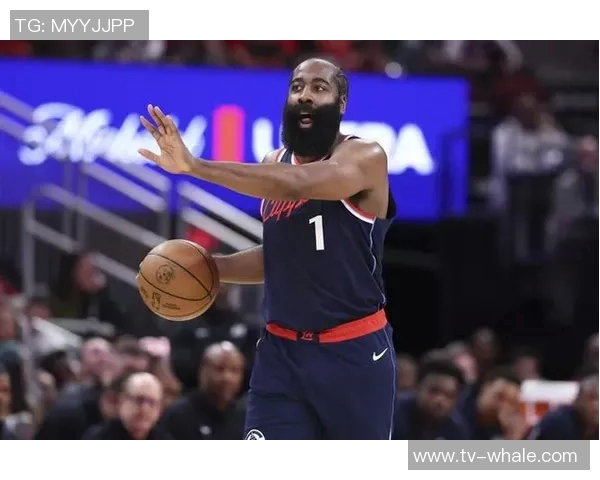 哈登半场表现低迷仅得6分助攻却有8次助攻球队面临挑战